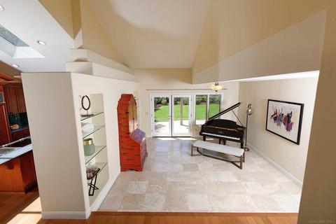 5448 Pacifica Dr, La Jolla, CA 92037 photo 3