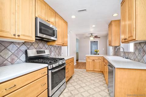 8145 Laird St, La Mesa, CA 91942 photo 3