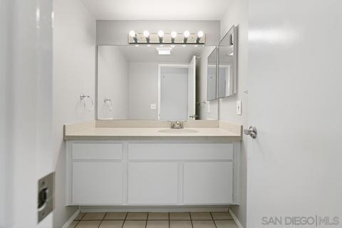 9206 Lake Country Dr, Santee, CA 92071 photo 16
