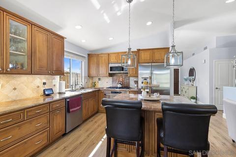 3278 Spring Brook Ct, Oceanside, CA 92058 photo 9
