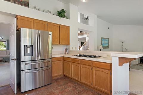 2565 Coronado Pl, Vista, CA 92081 photo 12
