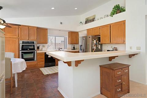 2565 Coronado Pl, Vista, CA 92081 photo 10
