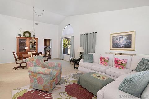 2565 Coronado Pl, Vista, CA 92081 photo 5