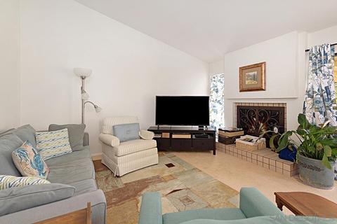 2565 Coronado Pl, Vista, CA 92081 photo 9