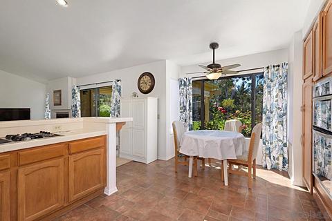 2565 Coronado Pl, Vista, CA 92081 photo 13