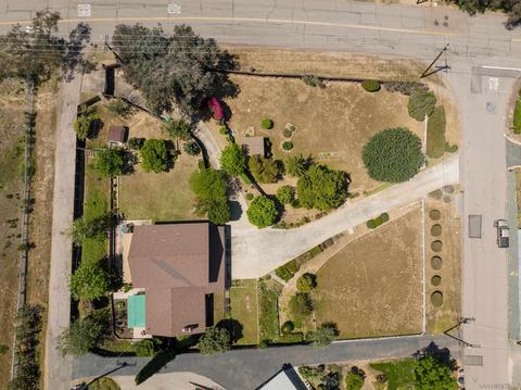 8138 Amelia Dr, El Cajon, CA 92021 photo 11