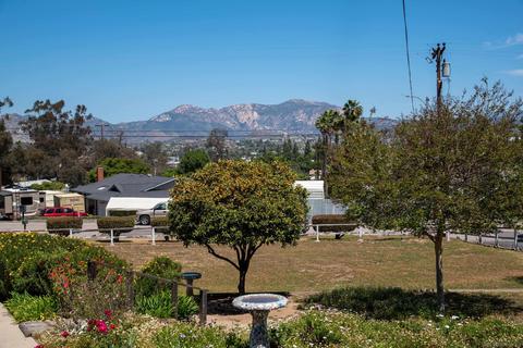 8138 Amelia Dr, El Cajon, CA 92021 photo 43
