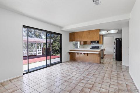 1689 Havenwood Dr, Oceanside, CA 92056 photo 10