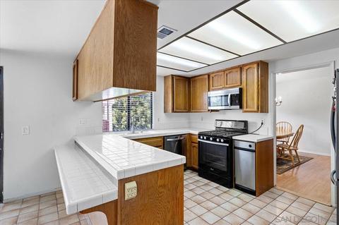 1689 Havenwood Dr, Oceanside, CA 92056 photo 8