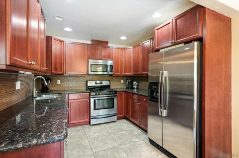 927 Marlin Dr, Vista, CA 92084 photo 10
