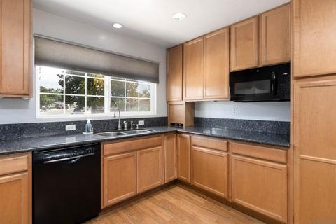 9632 W Hartland Cir, Santee, CA 92071 photo 5
