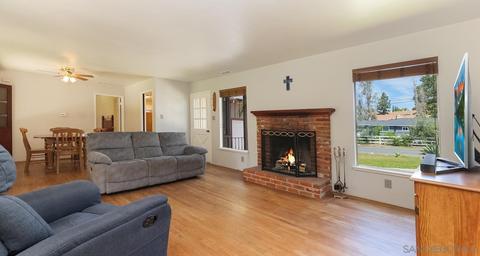 1003 Tiger Tail Rd, Vista, CA 92084 photo 4