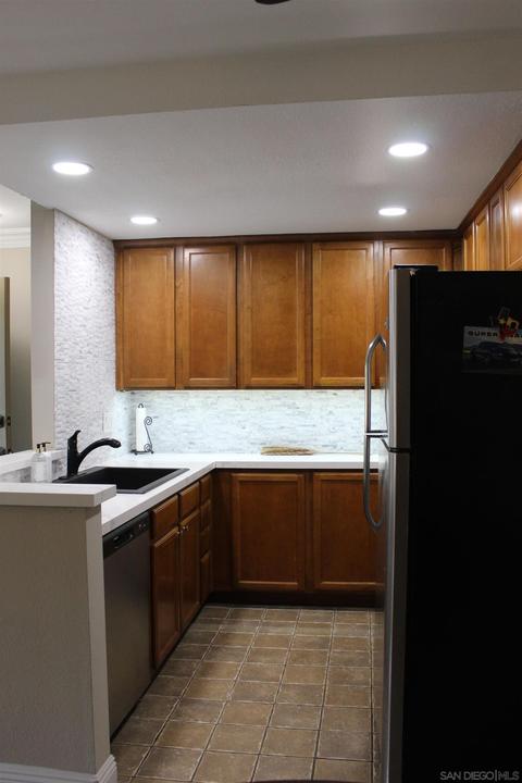 432 Edgehill Ln #161, Oceanside, CA 92054 photo 4