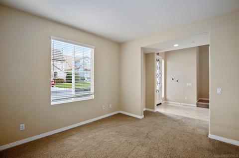 514 Poets Sq, Fallbrook, CA 92028 photo 5