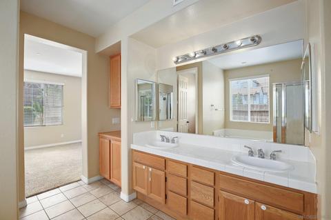 514 Poets Sq, Fallbrook, CA 92028 photo 23