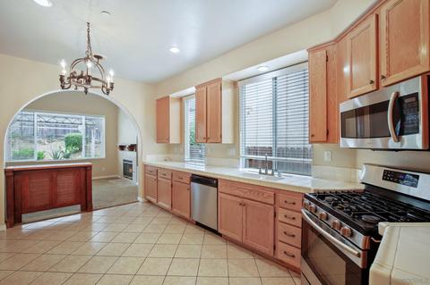 514 Poets Sq, Fallbrook, CA 92028 photo 17