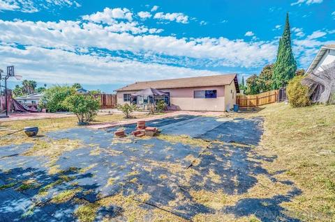 323 Gail Dr, Vista, CA 92084 photo 19