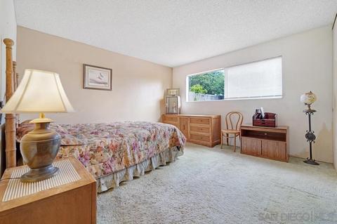 323 Gail Dr, Vista, CA 92084 photo 9