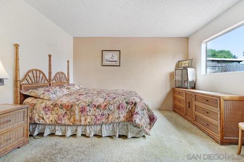 323 Gail Dr, Vista, CA 92084 photo 10