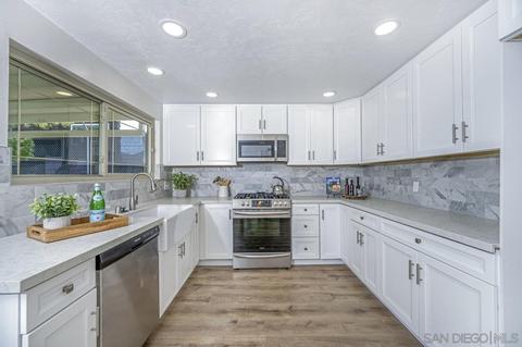 8431 Carlton Oaks Dr, Santee, CA 92071 photo 16