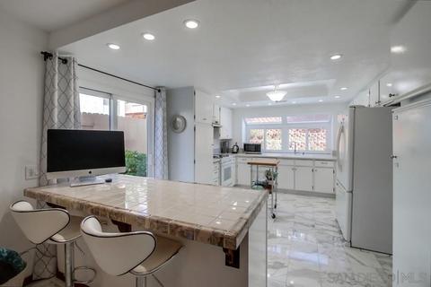 1580 Mallorca Dr, Vista, CA 92081 photo 16