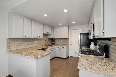 320 Grapevine Rd #15, Vista, CA 92083 photo 6