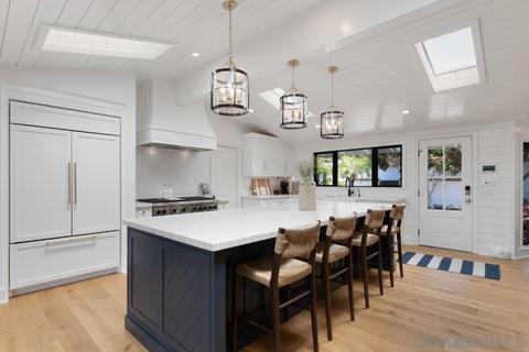2339 Vallecitos, La Jolla, CA 92037 photo 1