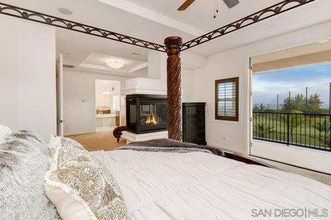 1005 Village Dr, Oceanside, CA 92057 photo 21