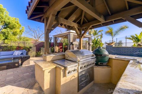 1005 Village Dr, Oceanside, CA 92057 photo 16