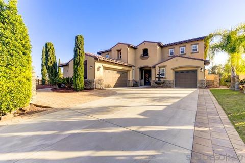 1005 Village Dr, Oceanside, CA 92057 photo 2