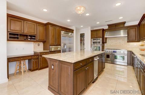1005 Village Dr, Oceanside, CA 92057 photo 9