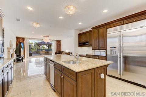 1005 Village Dr, Oceanside, CA 92057 photo 10