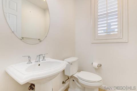 1005 Village Dr, Oceanside, CA 92057 photo 12
