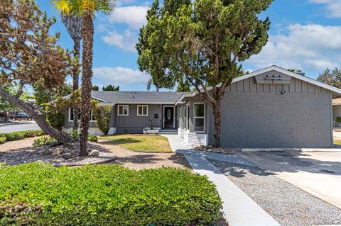 2710 Glebe Rd, Lemon Grove, CA 91945 photo 1