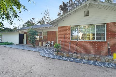 1822 Rockhoff Rd, Escondido, CA 92026 photo 2