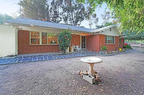 1822 Rockhoff Rd, Escondido, CA 92026 photo 3