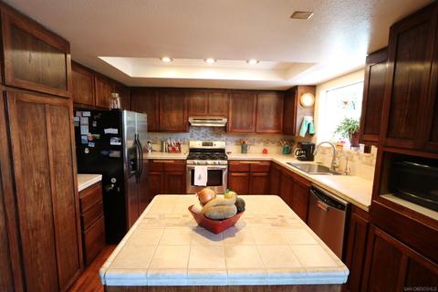 5330 Desert View Dr, Wrightwood, CA 92397 photo 3