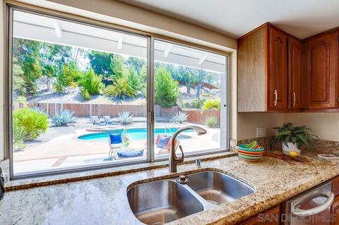 7214 Durango Cir, Carlsbad, CA 92011 photo 23