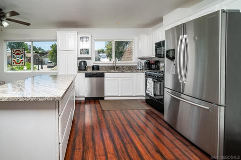 9533 Saint Andrews Dr, Santee, CA 92071 photo 5