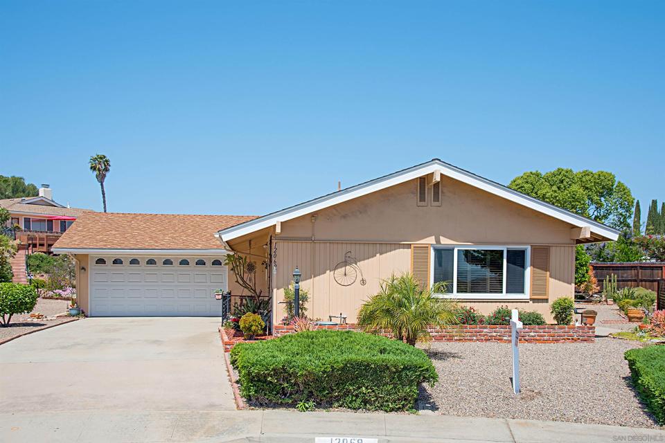 12069 Calle De Maria, San Diego, CA 92128 42 Photos MLS 220010928