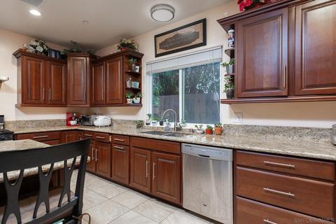 421 Tamarack, Carlsbad, CA 92008 photo 4