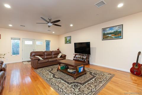421 Tamarack, Carlsbad, CA 92008 photo 6