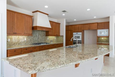 7288 Circulo Papayo, Carlsbad, CA 92009 photo 13