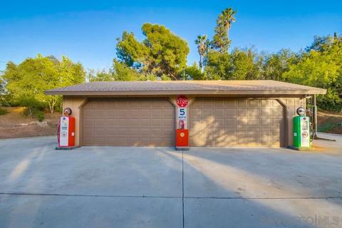 3158 Aurora Vis, Spring Valley, CA 91978 photo 4