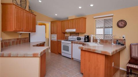 21 Oriole Ln, Oceanside, CA 92057 photo 9