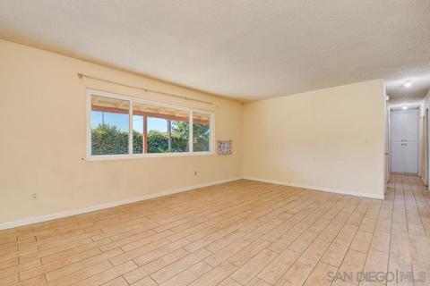 2457 Raymond, Ramona, CA 92065 photo 4