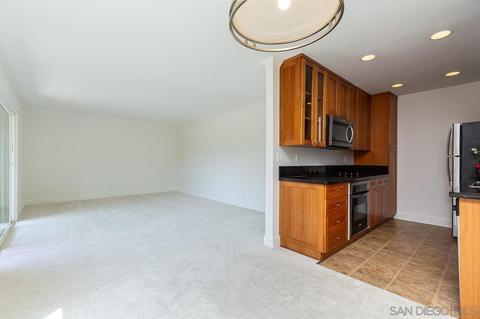 8536 Via Mallorca #D, La Jolla, CA 92037 photo 10