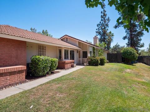 2186 Darby St, Escondido, CA 92025 photo 2