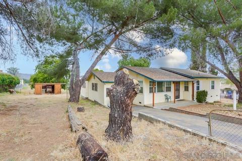 645 W Alvarado St, Fallbrook, CA 92028 photo 3