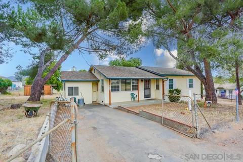 645 W Alvarado St, Fallbrook, CA 92028 photo 2